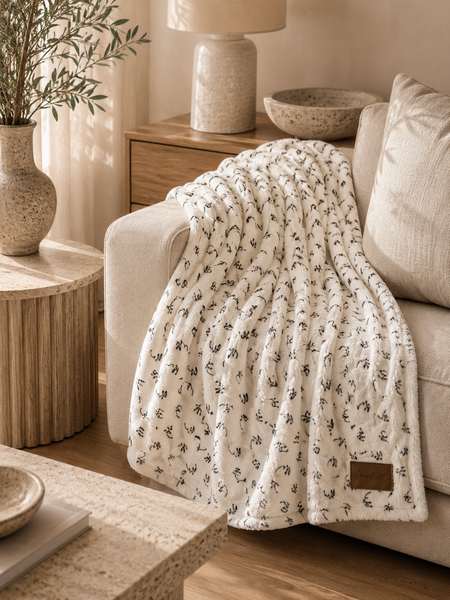 Dear Pet Co Signature Blanket | At Ease