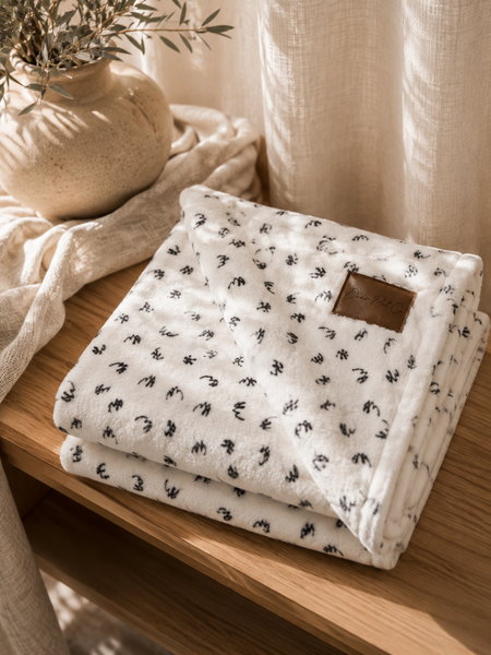 Dear Pet Co Signature Blanket | At Ease