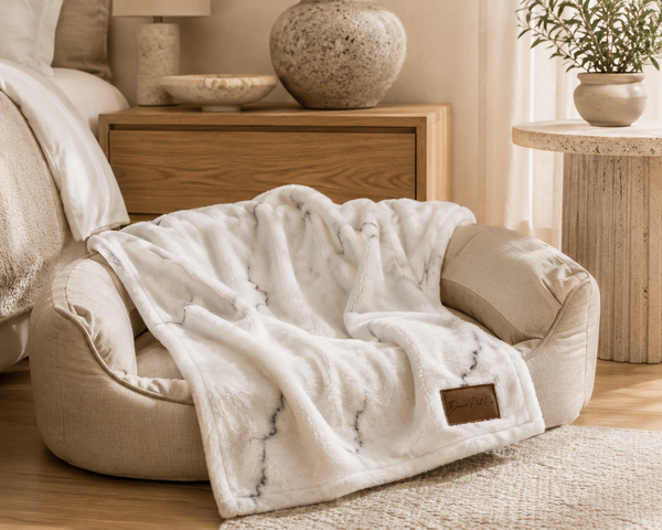 Dear Pet Co Signature Blanket | Still