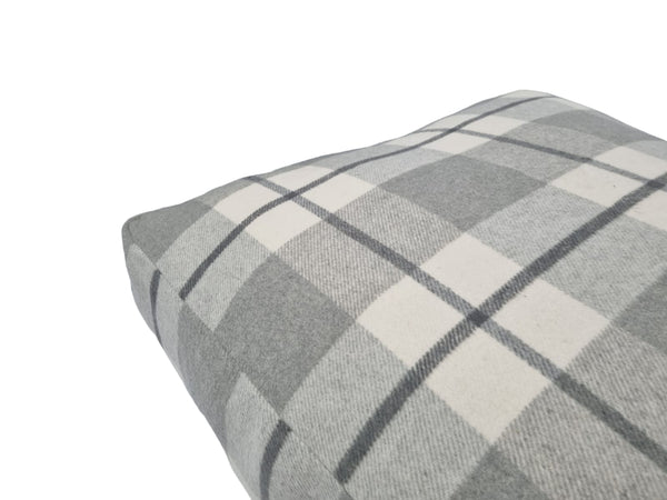 Flannel Lounger Pet Bed | Douglas Grey