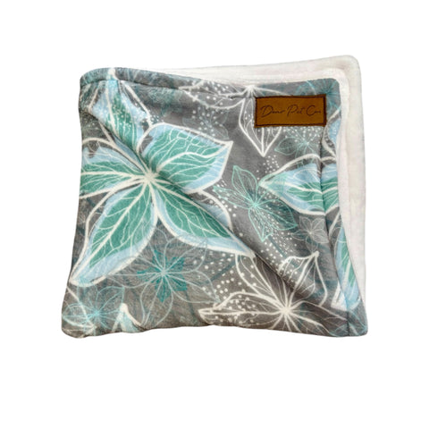 Fleece Pet Blanket | Winter White Flowers