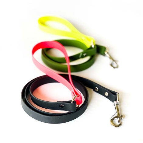 WATERPROOF COLLARS &amp; LEASHES
